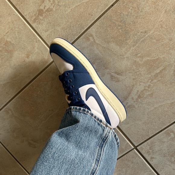 Men’s Air Jordan 1 Low KO - Picture 2 of 12